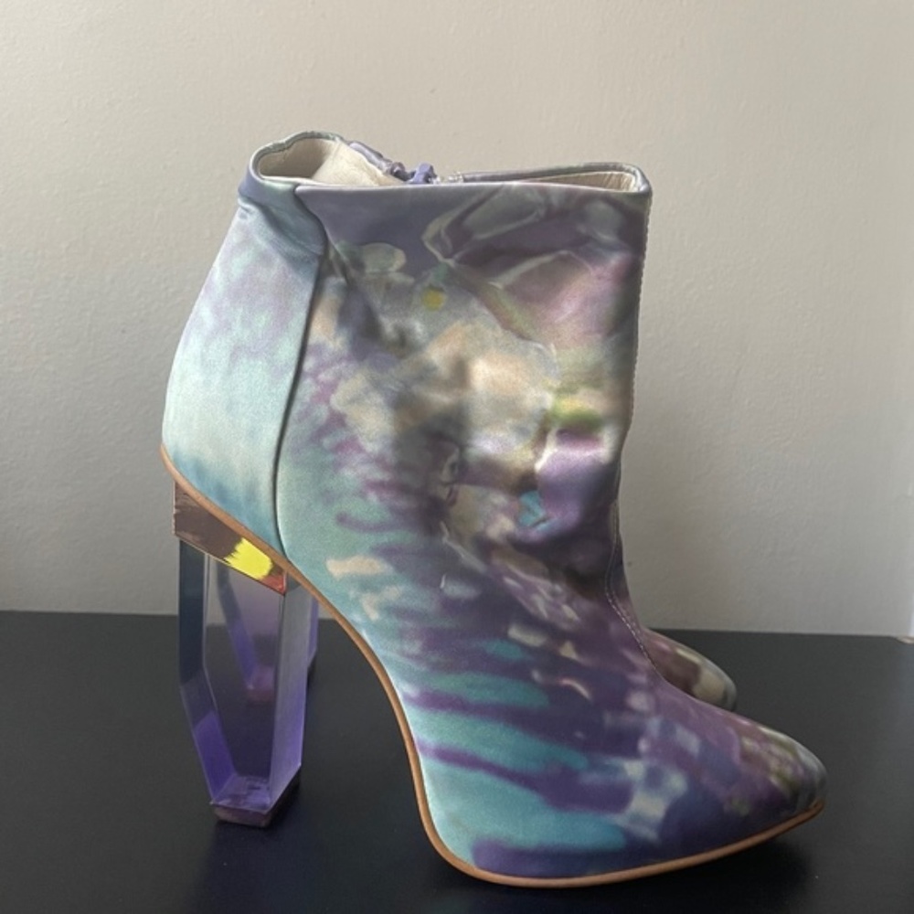 MIISTA clear heel satin boots